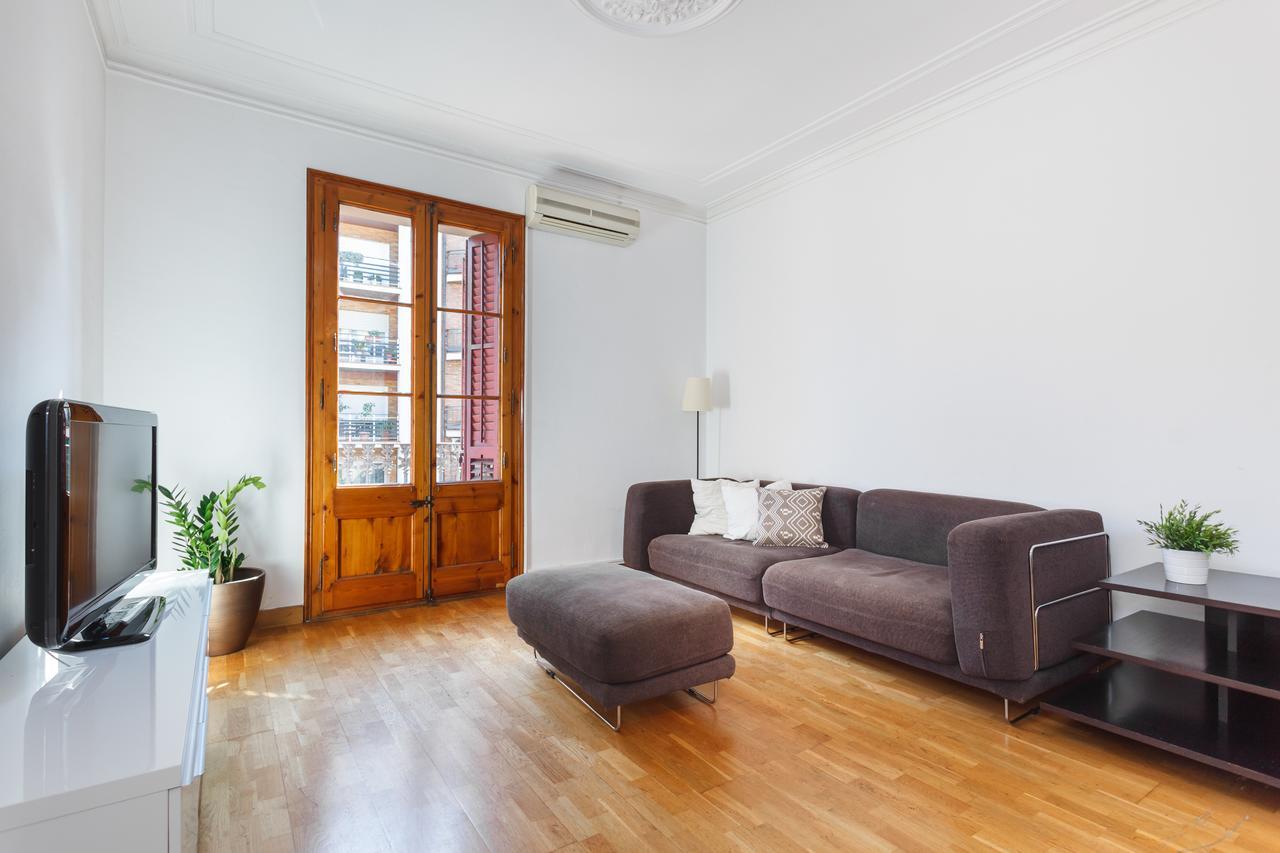 Apartmán Flateli Aribau Barcelona Exteriér fotografie