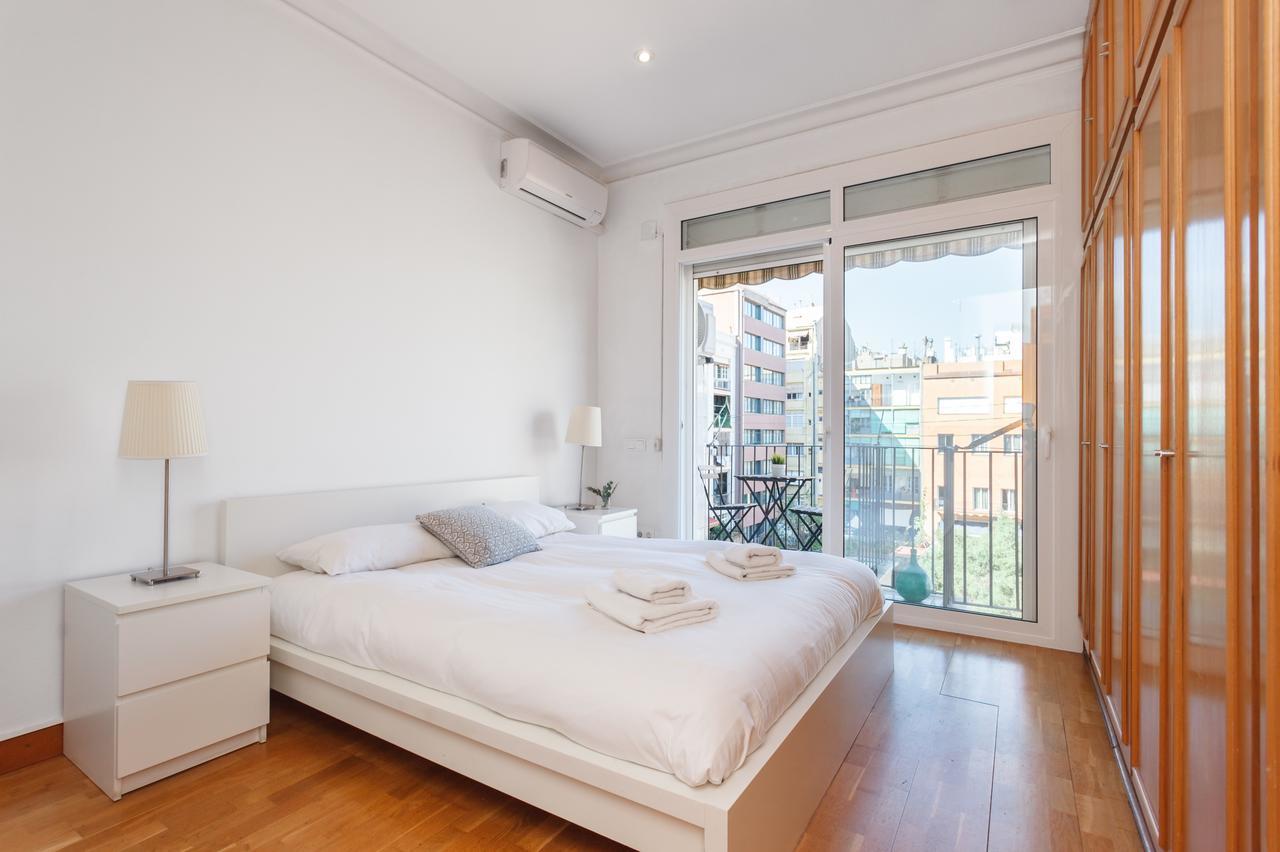 Apartmán Flateli Aribau Barcelona Exteriér fotografie