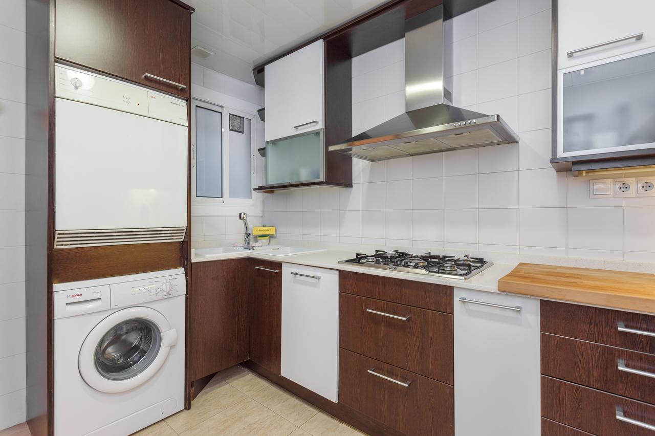 Apartmán Flateli Aribau Barcelona Exteriér fotografie